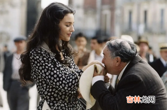 成年人的爱 特别独立的女孩子，总能得到男生的“偏爱”