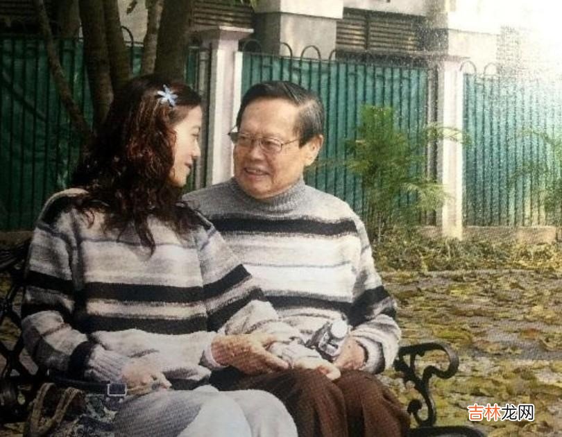 翁帆：杨振宁就留一栋别墅的使用权给我，因为我们真的没钱！