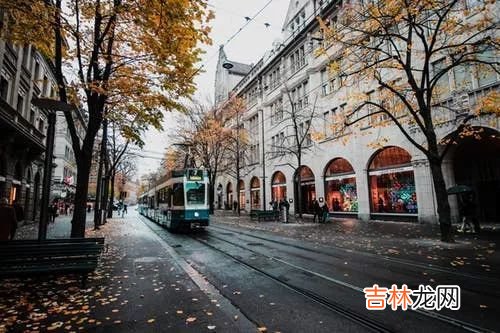 青少年双相情感障碍有怎样的特点？家长该怎么做？