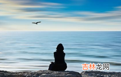 俗话说 看清一个人而不拆穿，讨厌一个人而不翻脸，才是真正的聪明