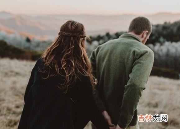 感情里 当一个女生希望你主动，其实就是对你有意思的表示