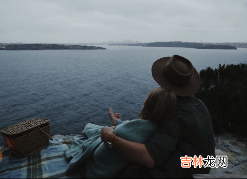 如果爱一个人 每个人也经历过一次，奔着结婚去的喜欢，别说你没有过