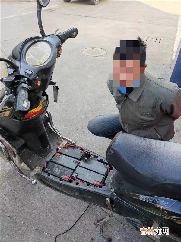 盗窃工友电瓶后还到失主门前充电，这个小偷胆真大