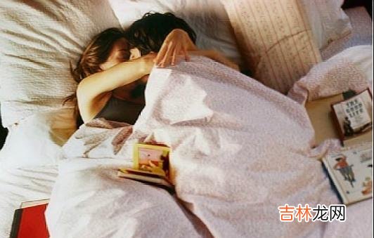 01.俗话说：“不以结婚为目的的恋爱 婚前同居，两个人的选择，不管结局如何，没有谁更吃亏