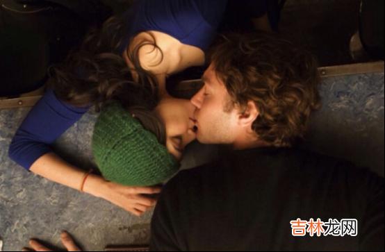 01.俗话说：“不以结婚为目的的恋爱 婚前同居，两个人的选择，不管结局如何，没有谁更吃亏