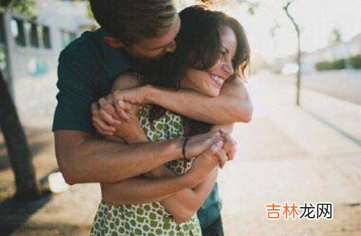01.《摆渡人》里有句话：“如果你不在 新晋情侣，恋爱后一定要做两件事——面对过去，拥抱未来
