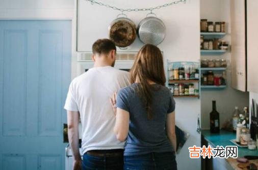 01.俗话说 结婚前之时，应该用男友的钱吗？