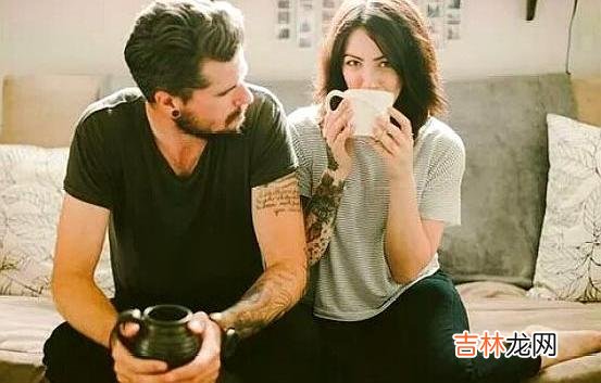 01.俗话说 结婚前之时，应该用男友的钱吗？
