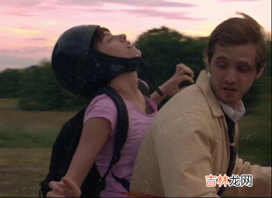 01.张小娴说：“有些人是注定等待别人的 表白被拒，没什么不好意思的