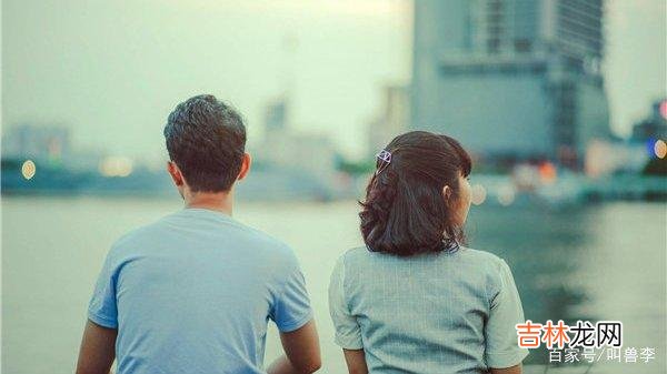 杨绛曾在书中写道：“人世间不会有小说或童话故事那样的结局 夫妻吵架，有些话最伤老婆，比刀子还狠