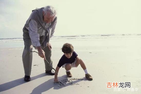 有多少家庭 妈妈生，外婆带，奶奶来观赏，婆婆自私到极点