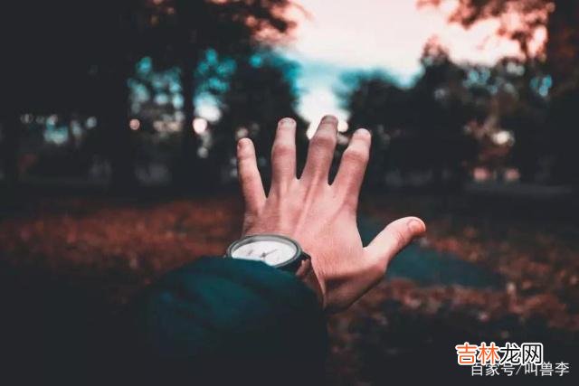 男人都是骗子 男人都是骗子，好男人骗女人一辈子，坏男人骗女人一阵子