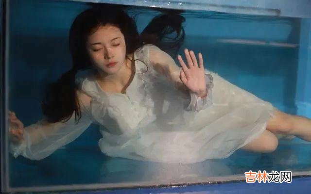 一个男孩子想要追求到自己喜欢的姑娘 这几个时间段，很容易打动她，只要掌握好了时机