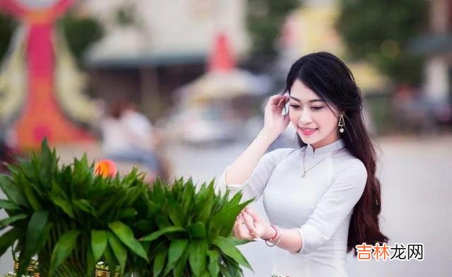 在中国有句古话说的好 4个追女生的捷径，男生们，可以学起来了