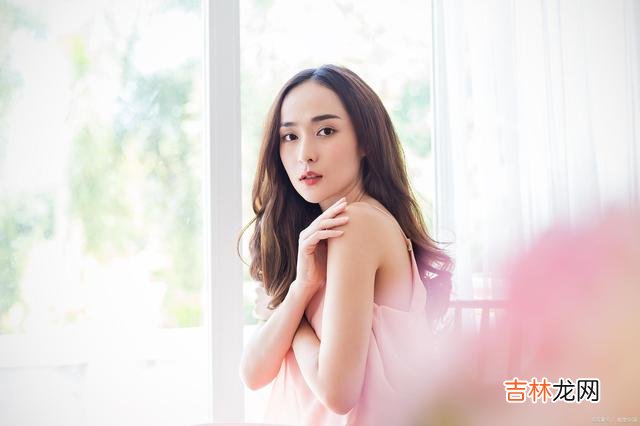 俗话说 女生喜欢上一个人6大表现，会帮你看破女人的小心思