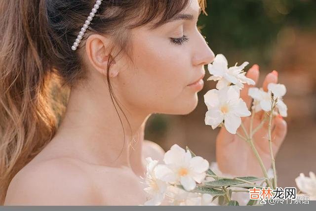 张爱玲说：“人生最大的幸福 过不到头的婚姻中，夫妻之间的状态早有征兆，忽视不得