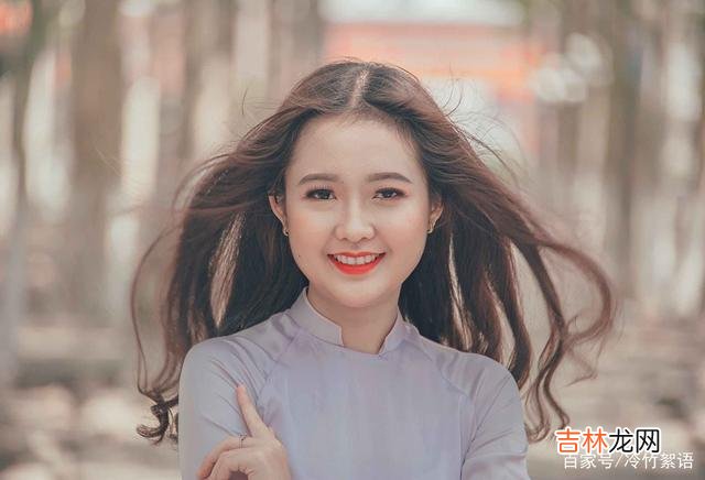 碰到喜欢的人 想被你“撩”的女人，才默许你做的事，别错过了