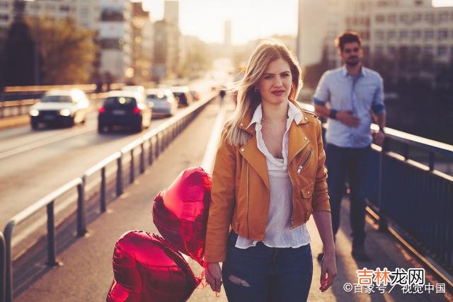 分手后，到底能不能做回朋友？其实，爱过的人，会让人左右为难