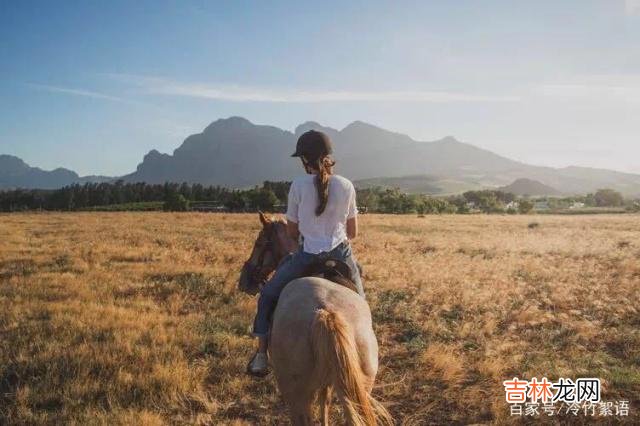 手机让人与人之间的距离 很少发微信动态的女人，你认为是成熟，其实另有3个原因