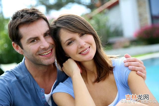 女人到底喜欢什么样的男人？相信很多的人回答是有钱。|有种男人，即便长相平平又没钱，也有女人喜欢倒追