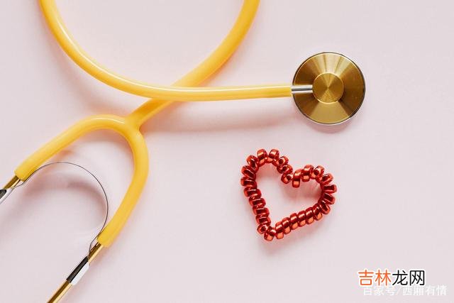 诗人徐志摩曾说过：“爱的出发点不一定是...|和女人接吻后，加上这三个小动作，能为你套牢她的心