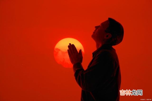 人生就是通过苦辣奋斗，去体味成功的酸甜