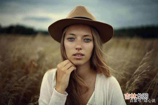 01亦舒在小说《我的前半生》中 唯有经济和精神都独立的女人,才不会在婚姻生活中被人轻视