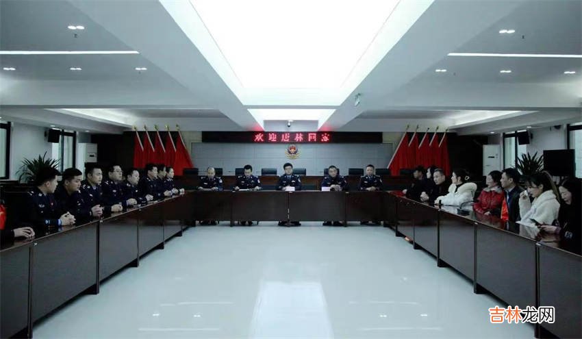 本文转自：人民网-四川频道“有时坐火车 走失男童35年噩梦驱散 临退休民警感动落泪