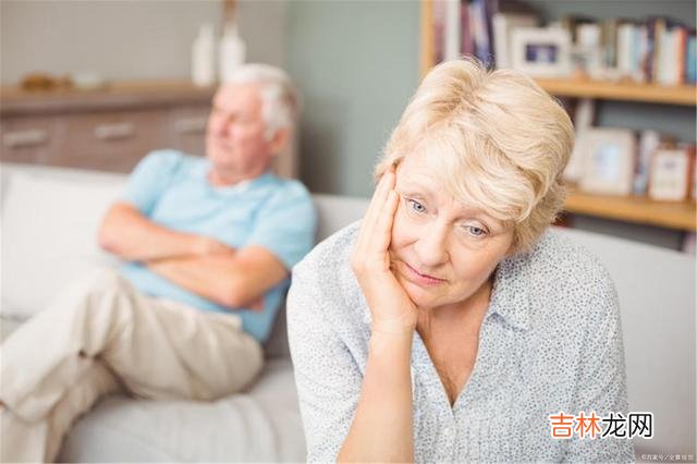 两个自由人之间的爱 长期“分床睡”，到底会不会影响夫妻感情呢？