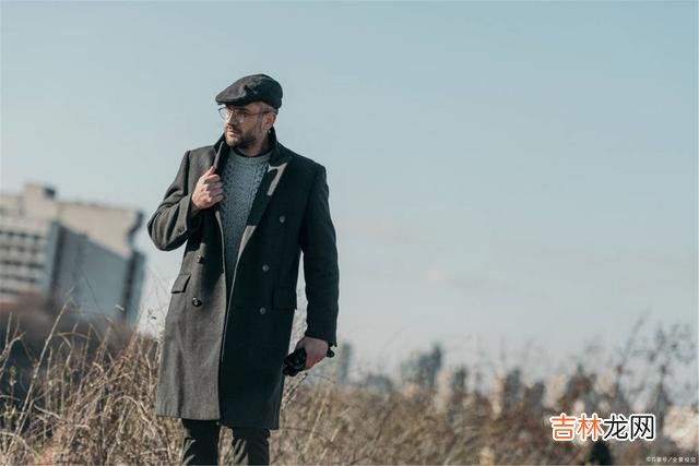中年对于男人来说 如果他们感受不到家人的关爱，那么，他们的生活注定会很难！