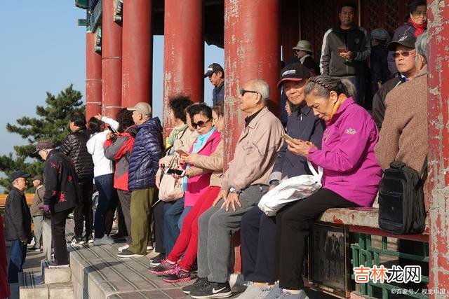 01.|妈，你这么多年都一个人过了，还有必要再找个老伴吗？