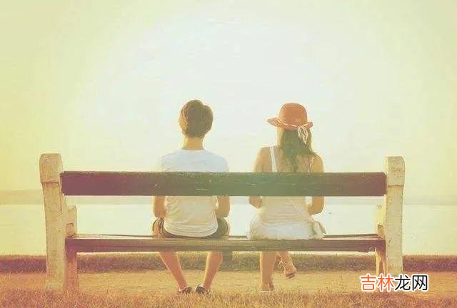 爱情的世界里 爱情的世界里，真的存在日久生情吗？这个答案看完你应该也懂了
