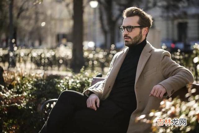 感情是两个人的事情 一个心里装着你的男人，通常会有什么样的显著特征呢？