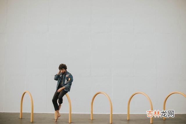 摄影师山本昌男说过：“我活着 通过这些细节，可以看出你在一个男人心里的分量