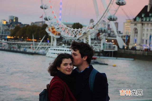 有读者给我留言 男人一旦对一个女人动了真情,他往往会把这些话挂在嘴边