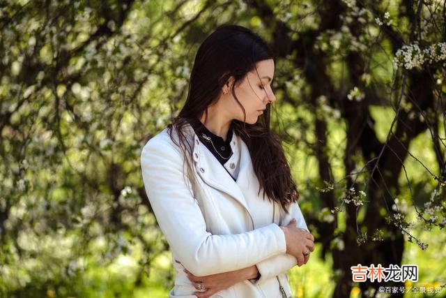 众所周知 嘴上说不爱你,心里却很爱你的男人,才会有这些反常表现