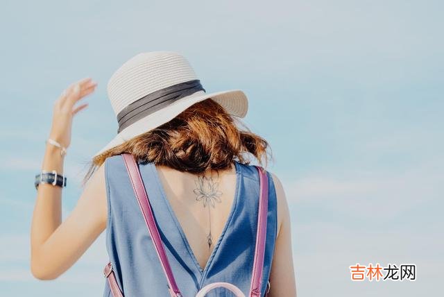 判断一个男人是不是真的放不下你 心里放不下你的男人，会有什么样的表现呢？