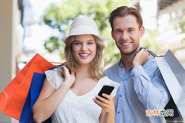 两个人在一起 当一个男人不在乎你的时候，才会把这些话挂在嘴边