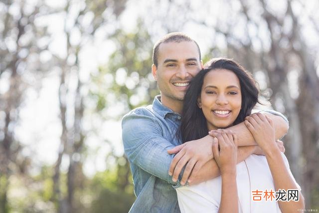 对于女人来说 当一个男人偷偷喜欢你的时候，他可能会忍不住经常对你说这些话