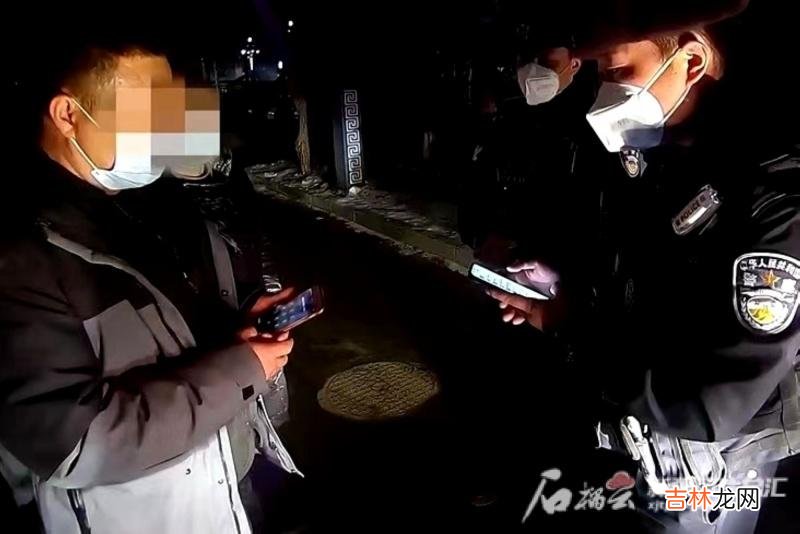 本文转自：天山网天山网讯（记者 杨斌报道）“警官 一老一少离家出走原因各不同 博乐民警高效处置很“走心”