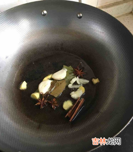 鸭子红烧可以配什么菜