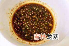 内脂豆腐拌皮蛋怎么做好吃