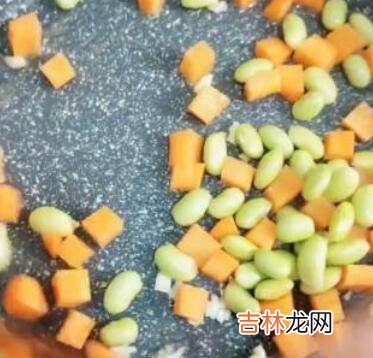 玉米毛豆胡萝卜虾仁怎么炒好吃