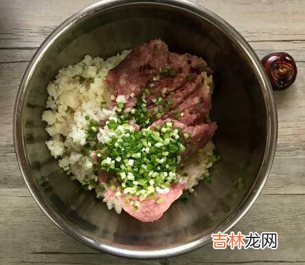 油炸肉丸子怎么做又滑又嫩