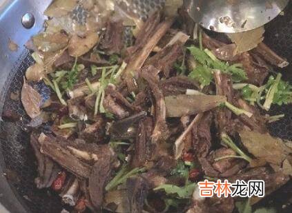 手抓羊排怎么做好吃又简单