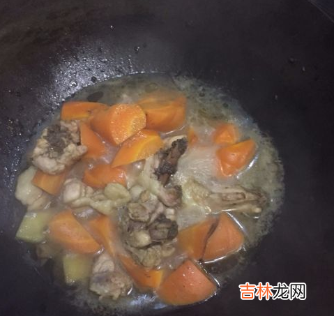 鸡腿跟胡萝卜怎么炒