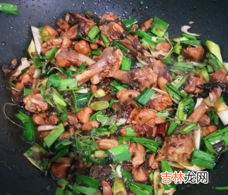鸡肉炒酸菜怎么炒好吃