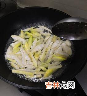 春笋跟雪菜怎么炒