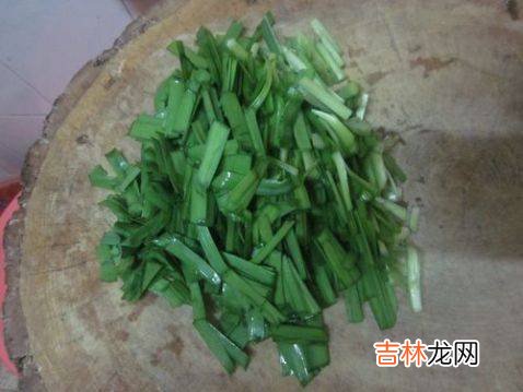 韭菜炒核桃仁怎么做