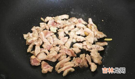 川菜木耳炒肉怎么做